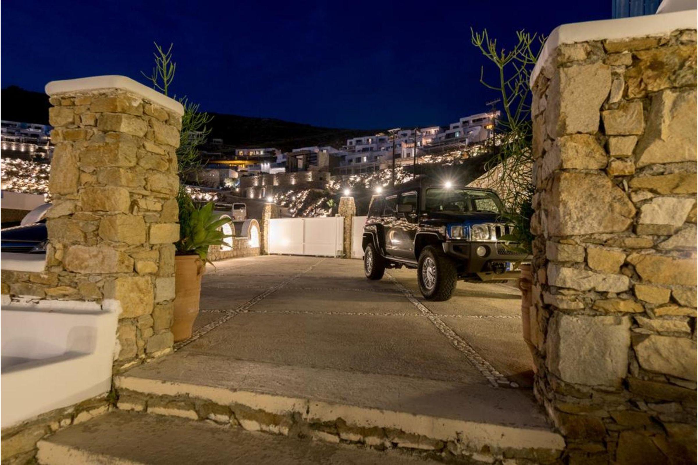 Aparthotel Cova Mykonos 4*