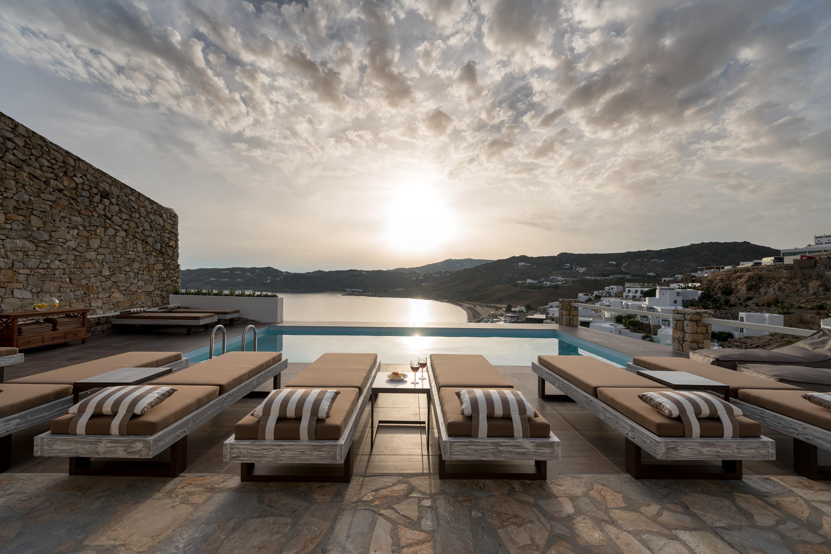 Aparthotel Cova Mykonos 4*