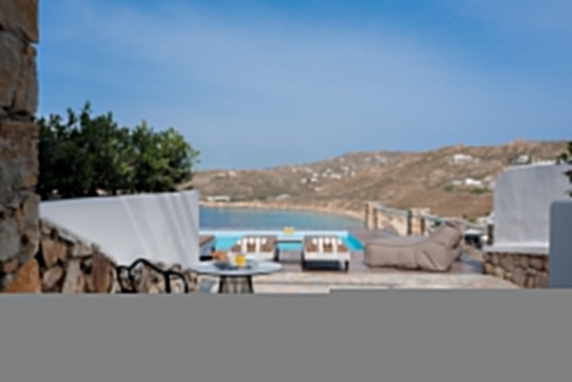 Cova Mykonos Aparthotel 4*