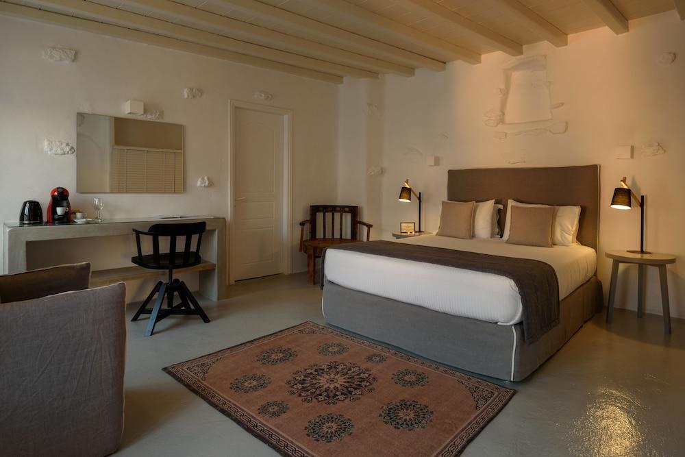 Cova Mykonos