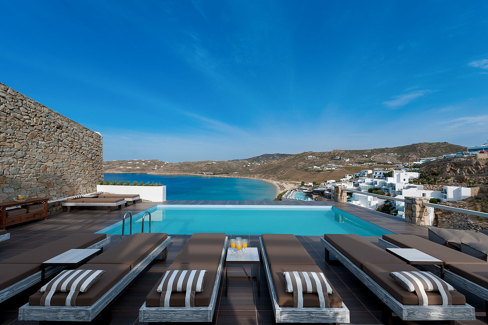 Cova Mykonos Aparthotel