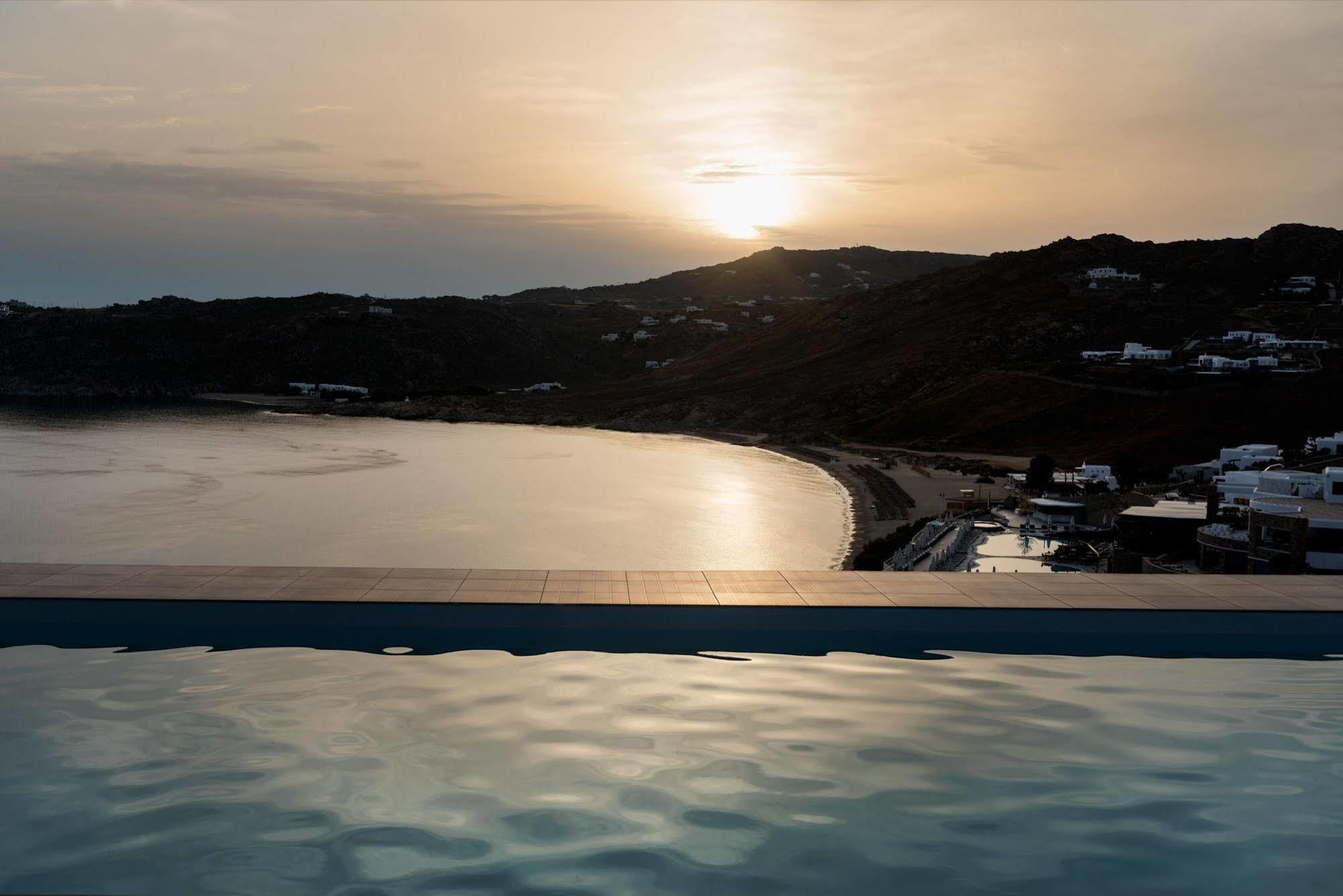 Cova Mykonos 4*